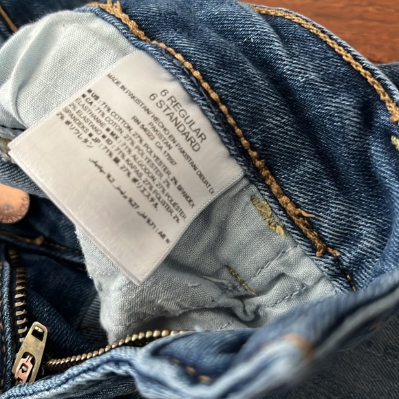 Old navy distressed rockstar jeans skinny size 6 - Picture 3 of 3